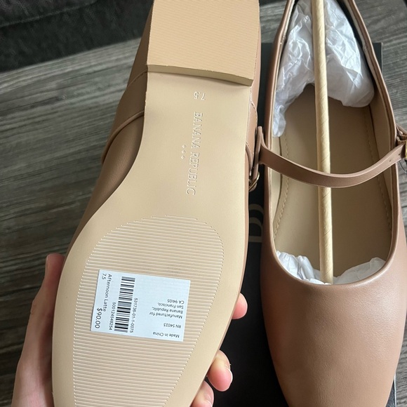 Banana Republic Women's Tan Ballet Flats - Picture 3 of 5